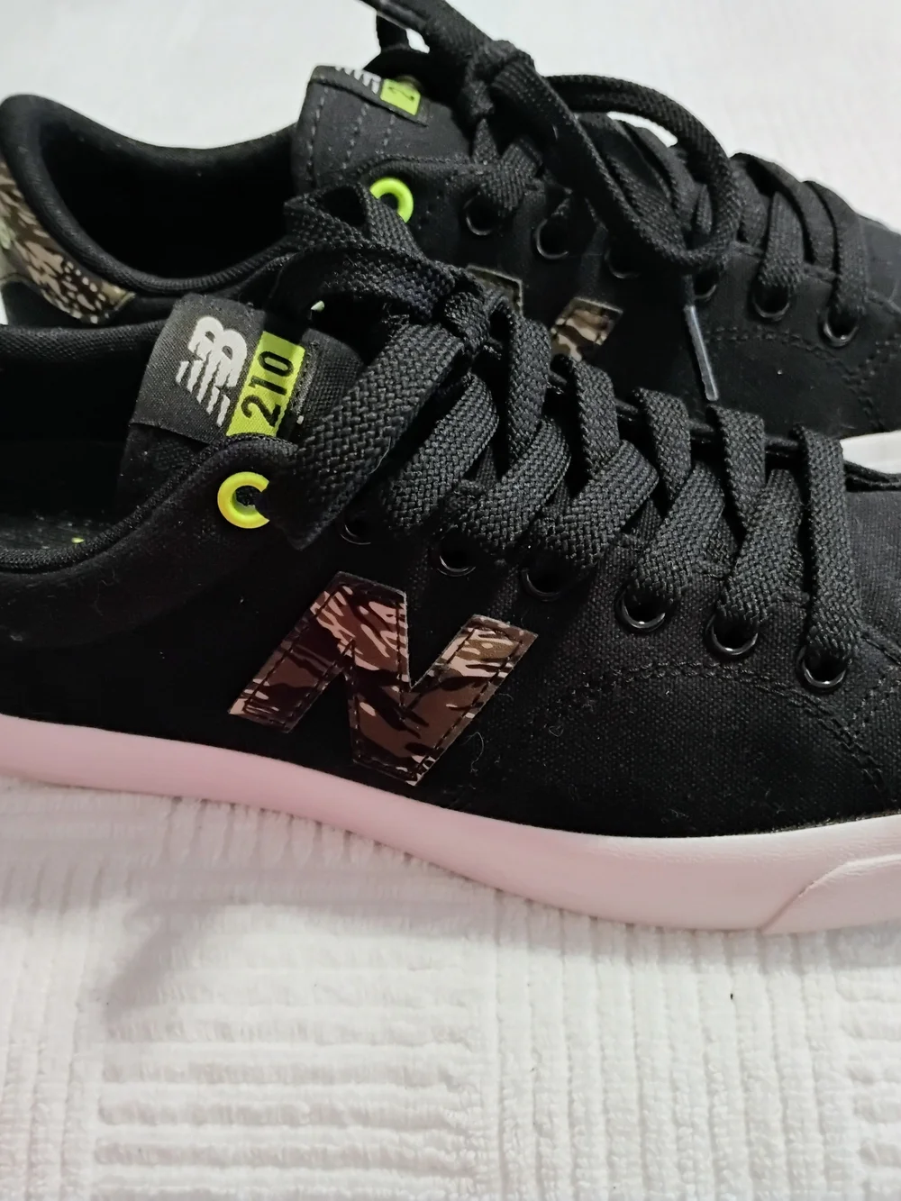New Balance low top